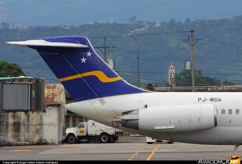 PJ-MDA - McDonnell Douglas MD-83 (DC-9-83) - Insel Air