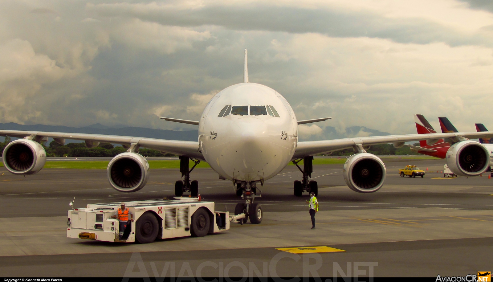 EC-IZY - Airbus A340-642 - Iberia