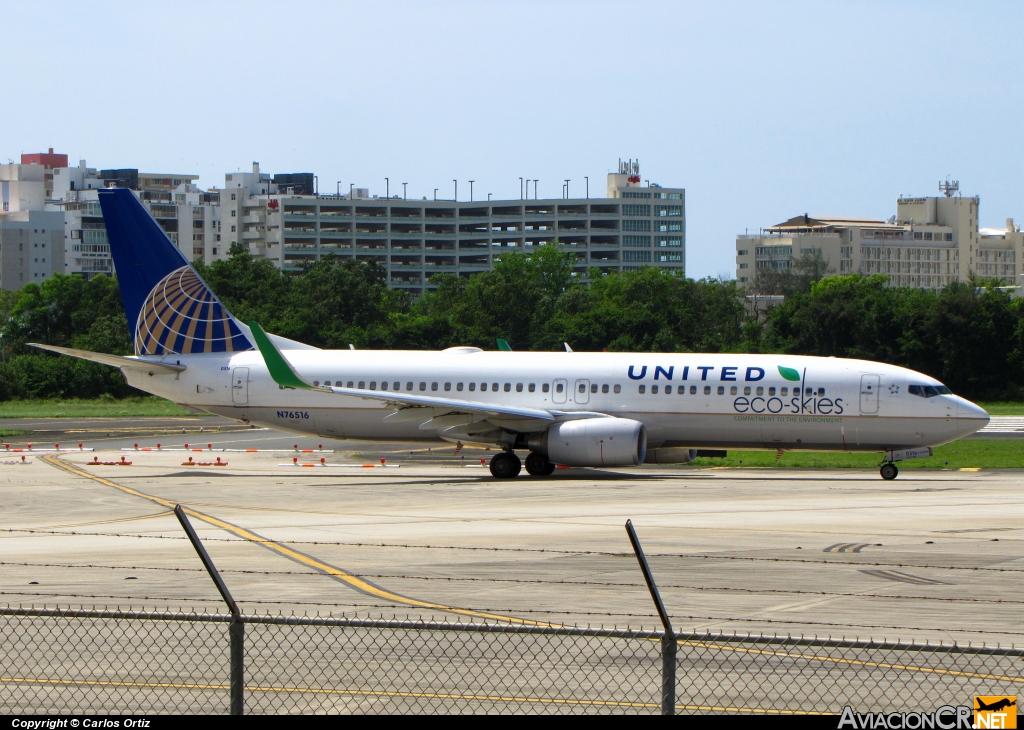 N76516 - Boeing 737-824 - United Airlines