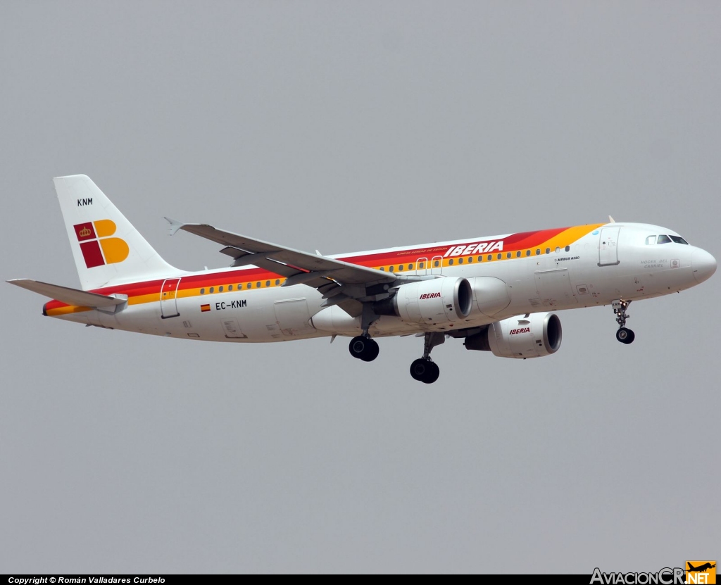 EC-KNM - Airbus A320-214 - Iberia