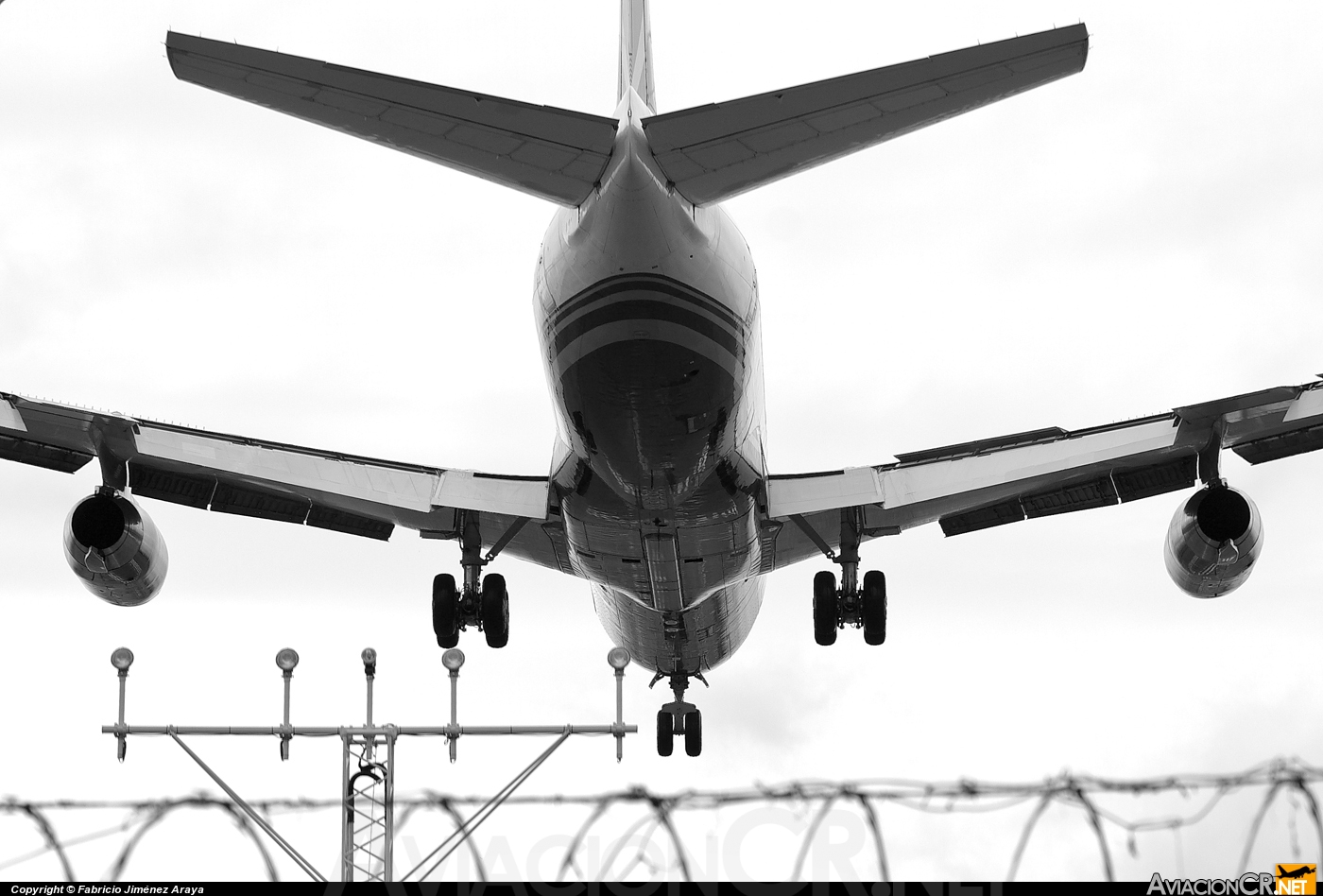 N88ZL - Boeing 707-330B - Privado