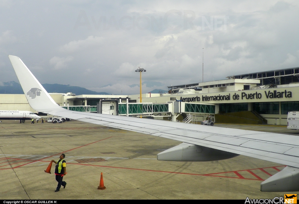 M855AM - Boeing 737-752 - Aeromexico