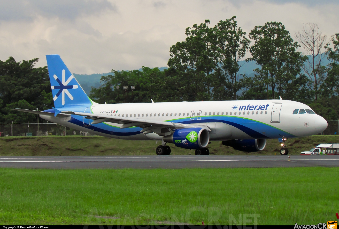 XA-JCV - Airbus A320-214 - Interjet