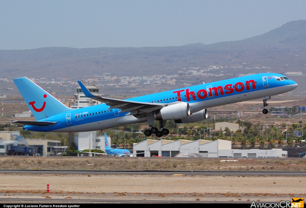 G-OOBC - Boeing 757-28A - Thomson Airways