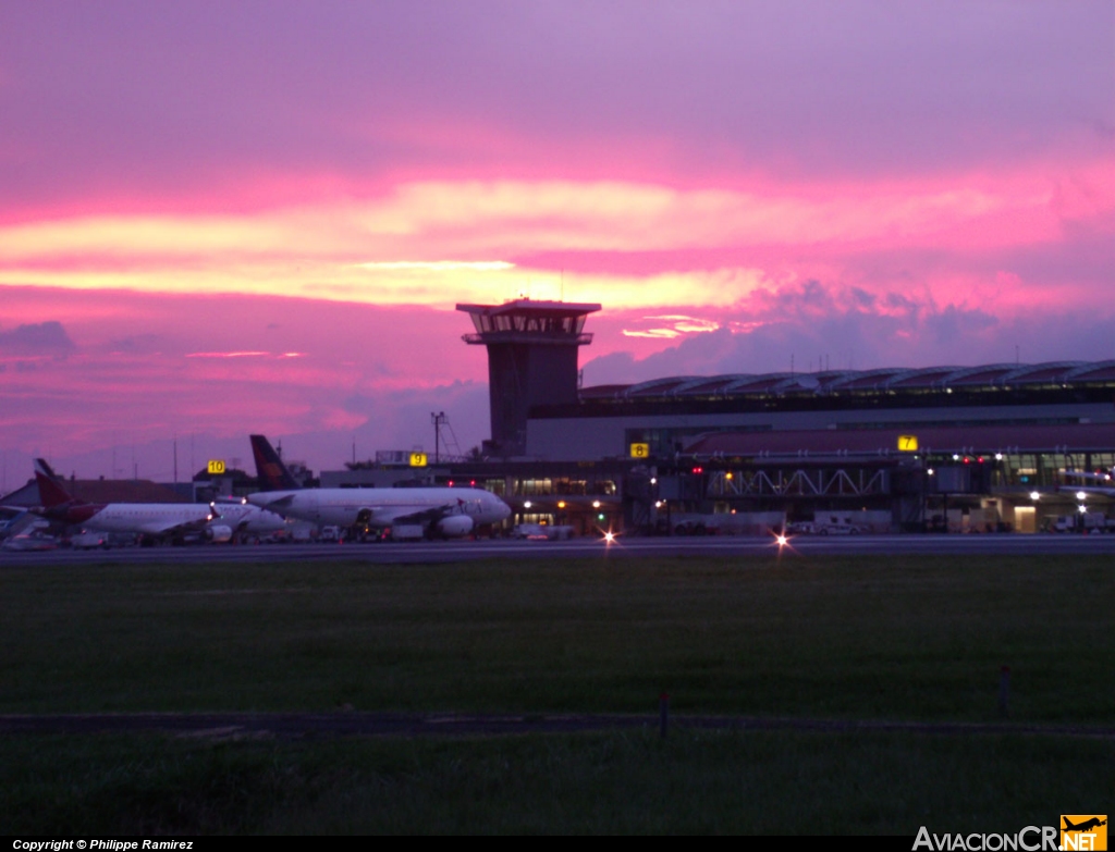  - Aeropuerto - Aeropuerto