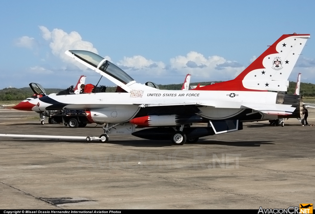 91-0466 - Lockheed Martin F-16D Fighting Falcon - USAF Thunderbirds