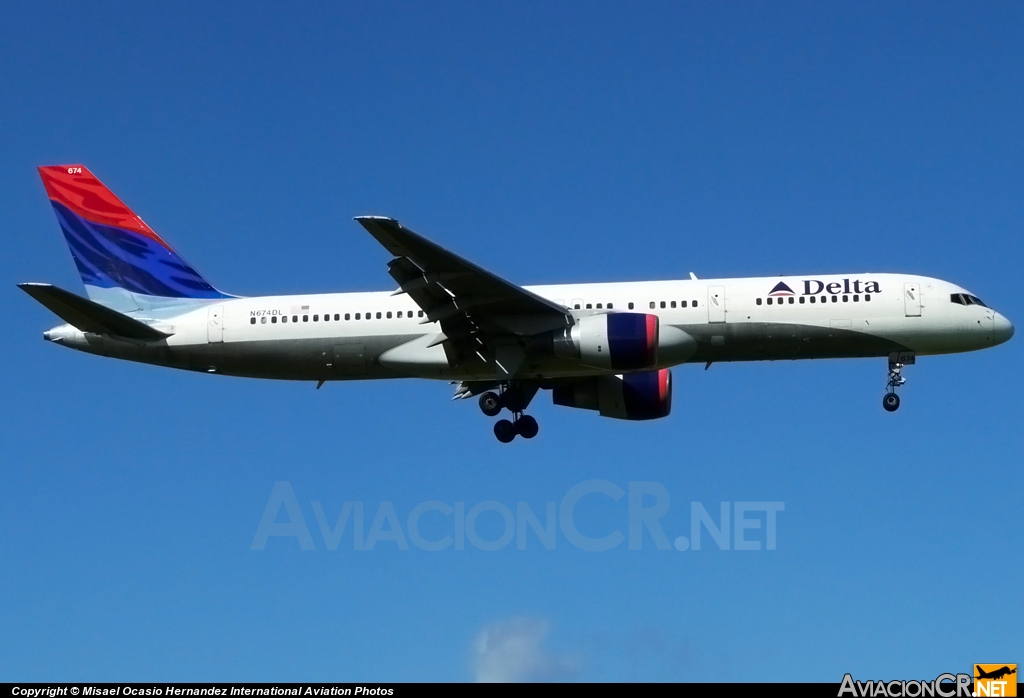 N674DL - Boeing 757-232 - Delta Air Lines