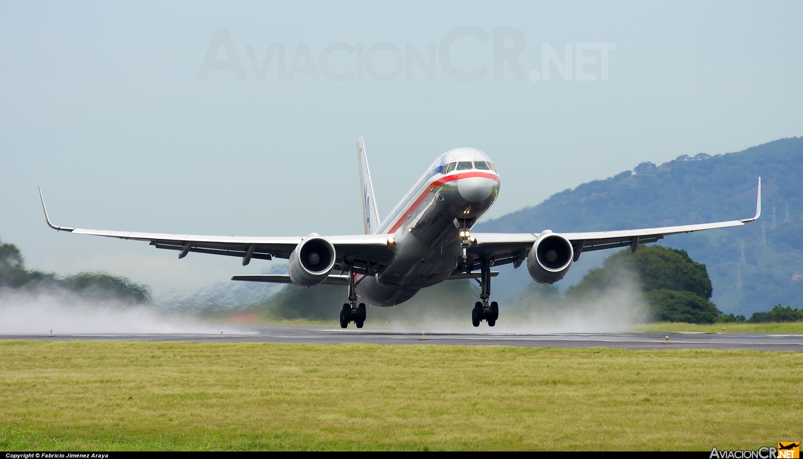 N686AA - Boeing 757-223 - American Airlines