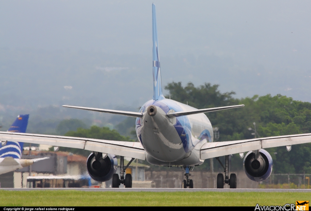 XA-KNO - Airbus A320-214 - Interjet