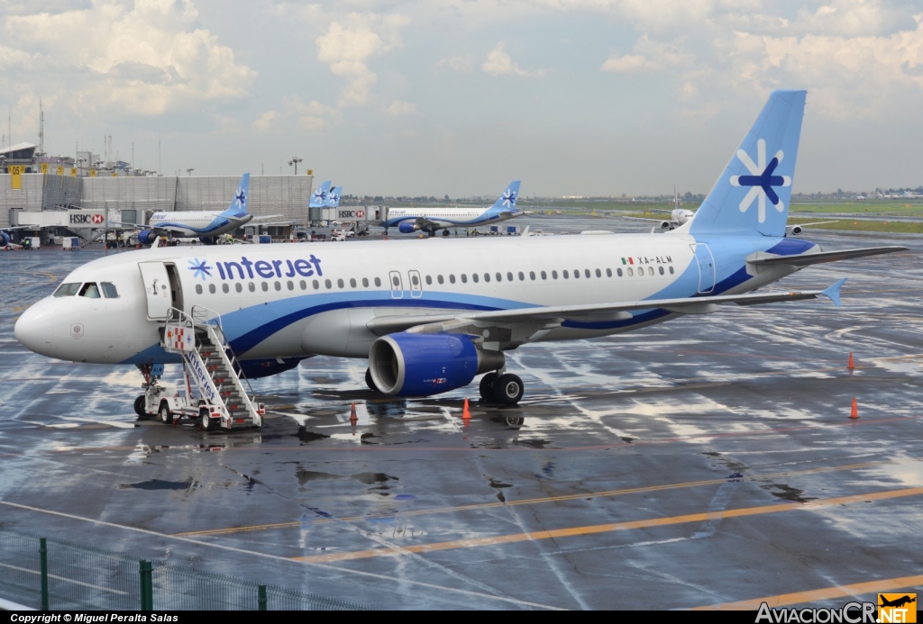 XA-ALM - Airbus A320-214 - Interjet