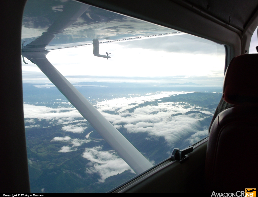 TI-ALO - Cessna 206H Stationair - Privado