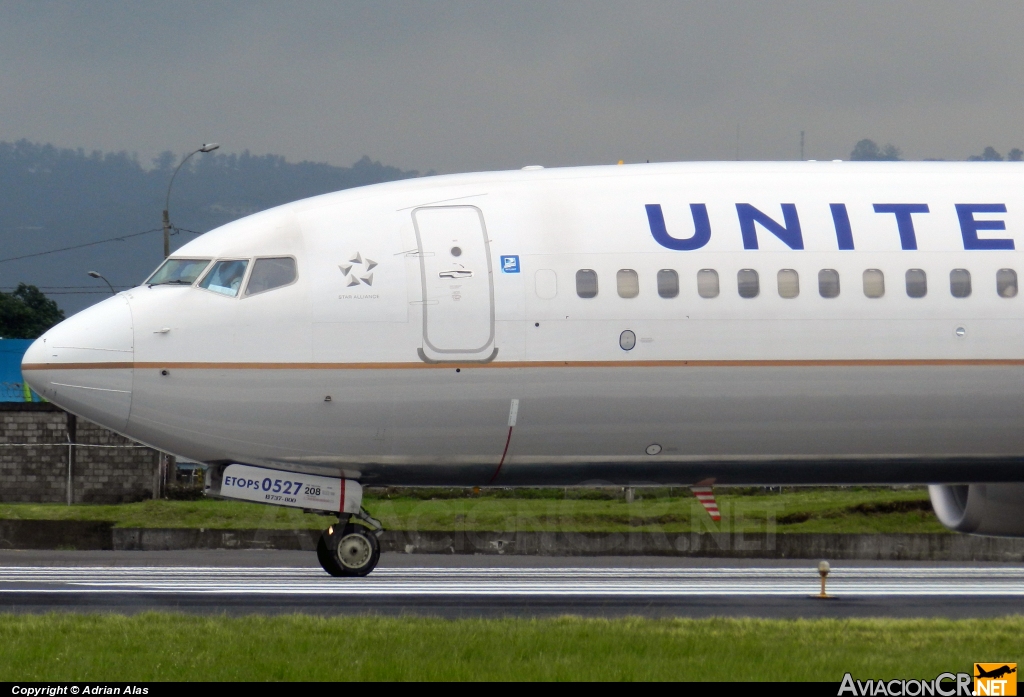 N87527 - Boeing 737-824 - Continental Airlines