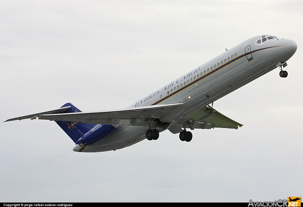 N932CE - McDonnell Douglas DC-9-33(F) - Everts Air Cargo