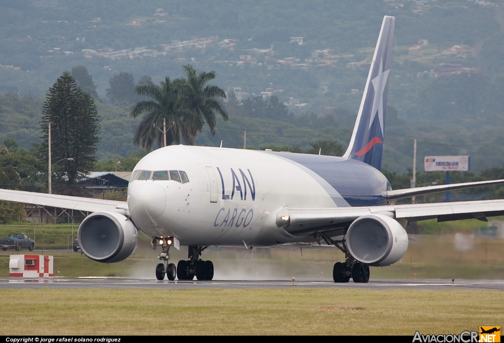 CC-CZZ - Boeing 767-316F(ER) - LAN Cargo