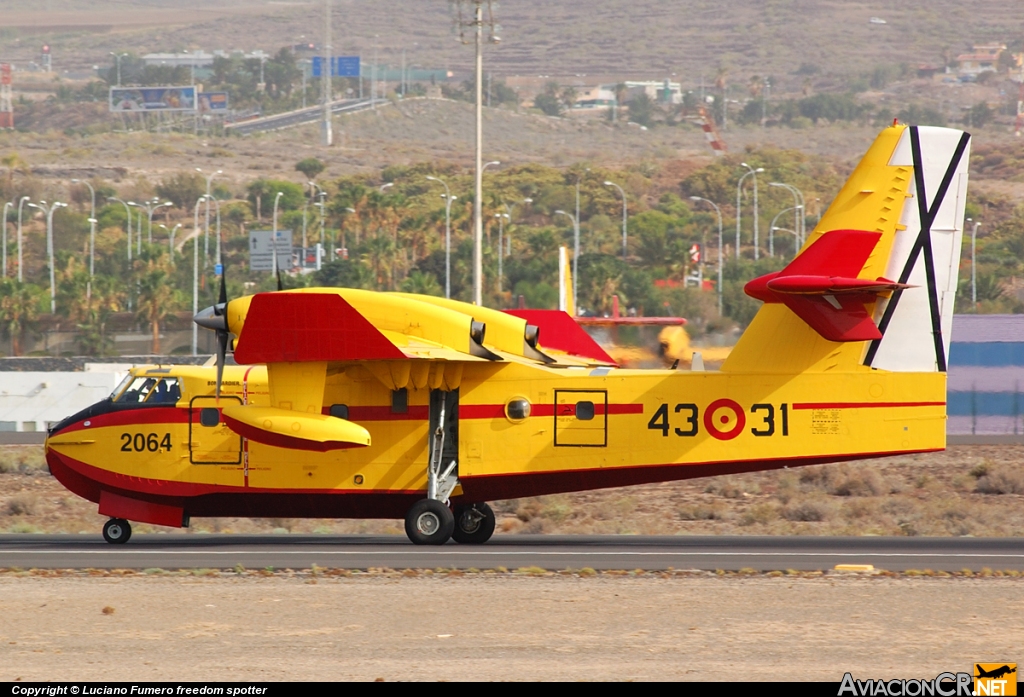 43-31 - Bombardier CL-415 (UD.14-01 / 43-31) - Ejercito del Aire de España
