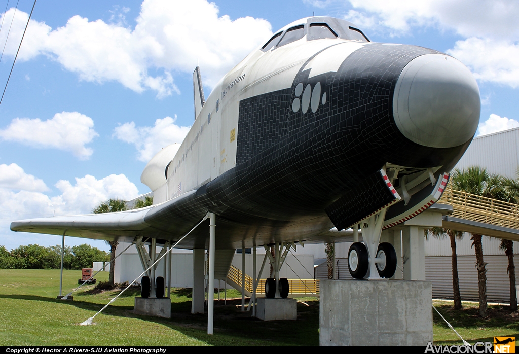  - Rockwell Space Shuttle (Maqueta) - NASA