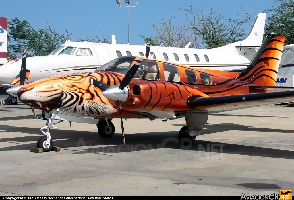 N18VJ - Beechcraft 58P Baron - Privado