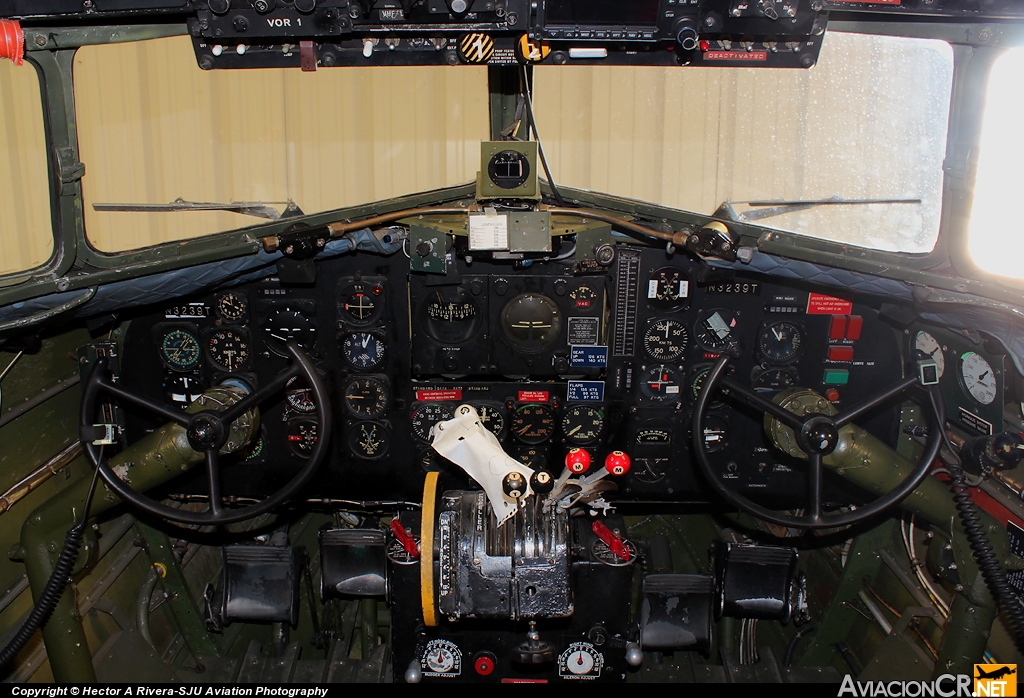 N3239T - Douglas DC-3C-S1C3G - Valiant Air Command