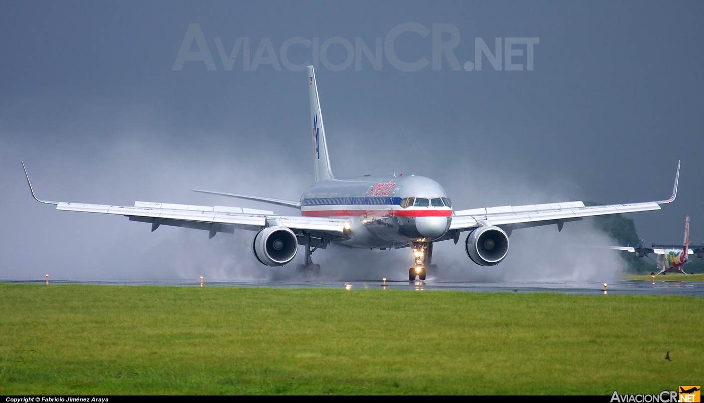 N656AA - Boeing 757-223 - American Airlines