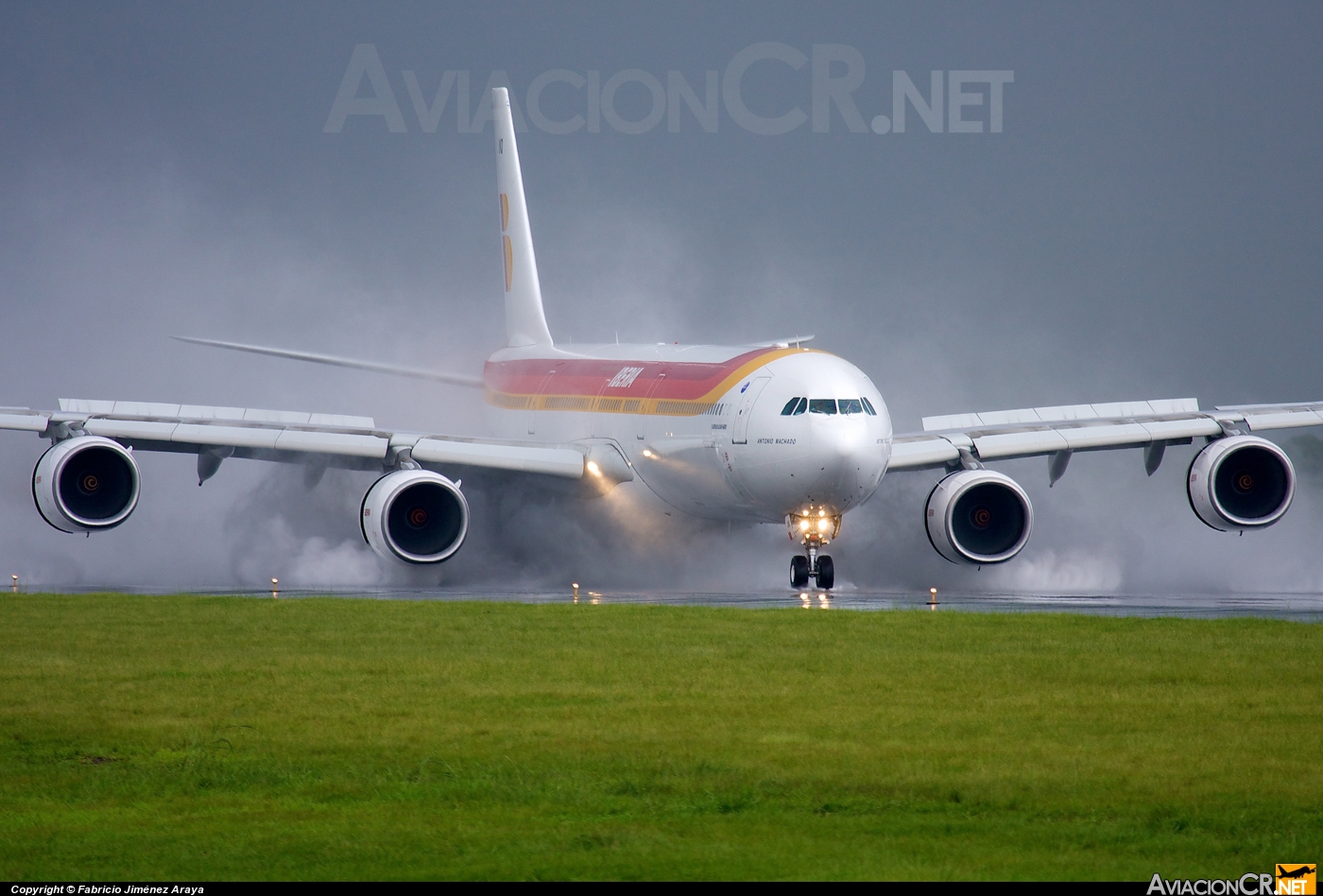 EC-JNQ - Airbus A340-642 - Iberia