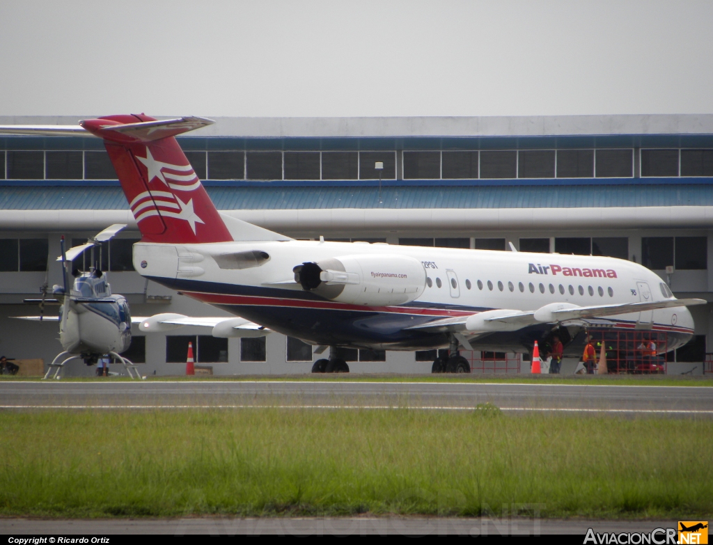 HP-132PST - Fokker 70 - Air Panama