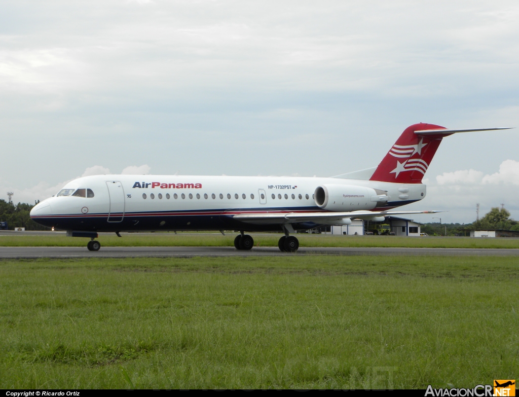 HP-132PST - Fokker 70 - Air Panama