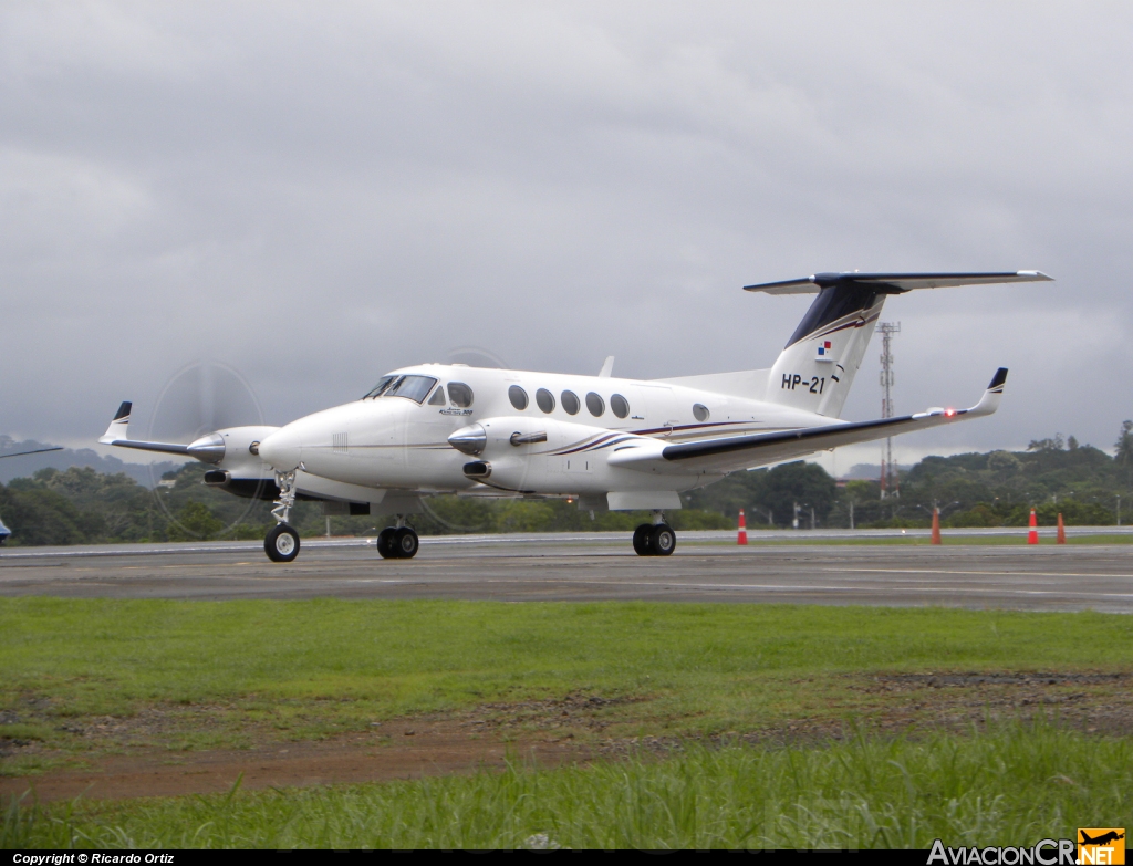 HP-21 - Beechcraft Super King Air 300 - Desconocida