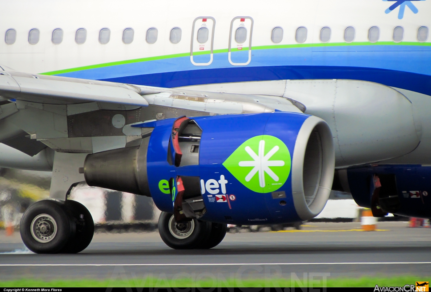 XA-INJ - Airbus A320-214 - Interjet