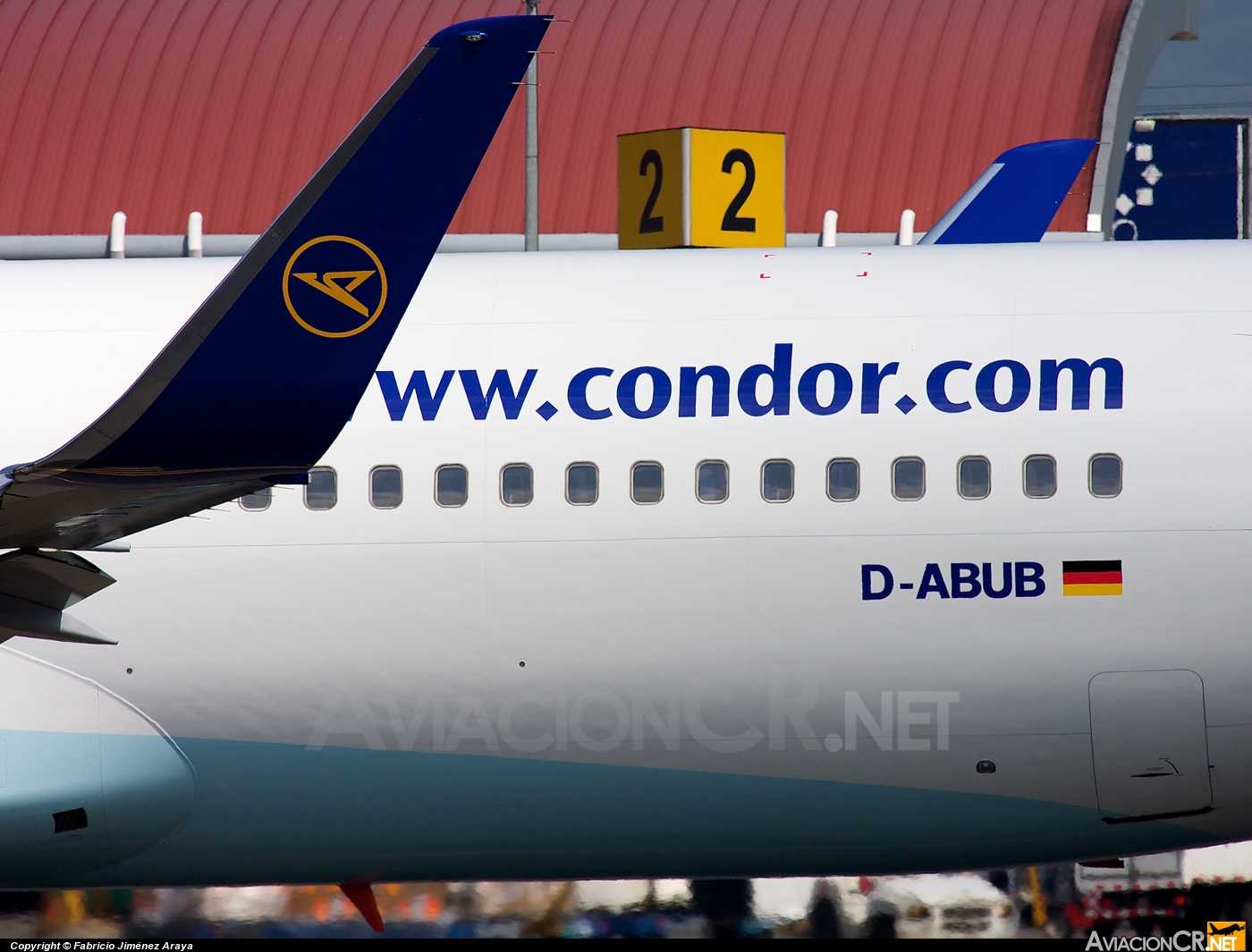 D-ABUB - Boeing 767-330(ER) - Condor