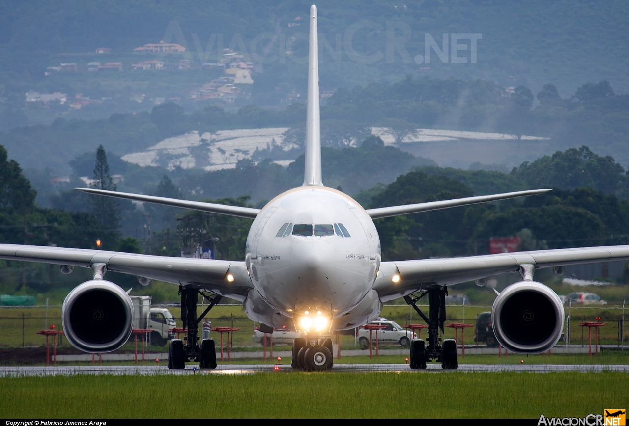 EC-JCY - Airbus A340-642 - Iberia