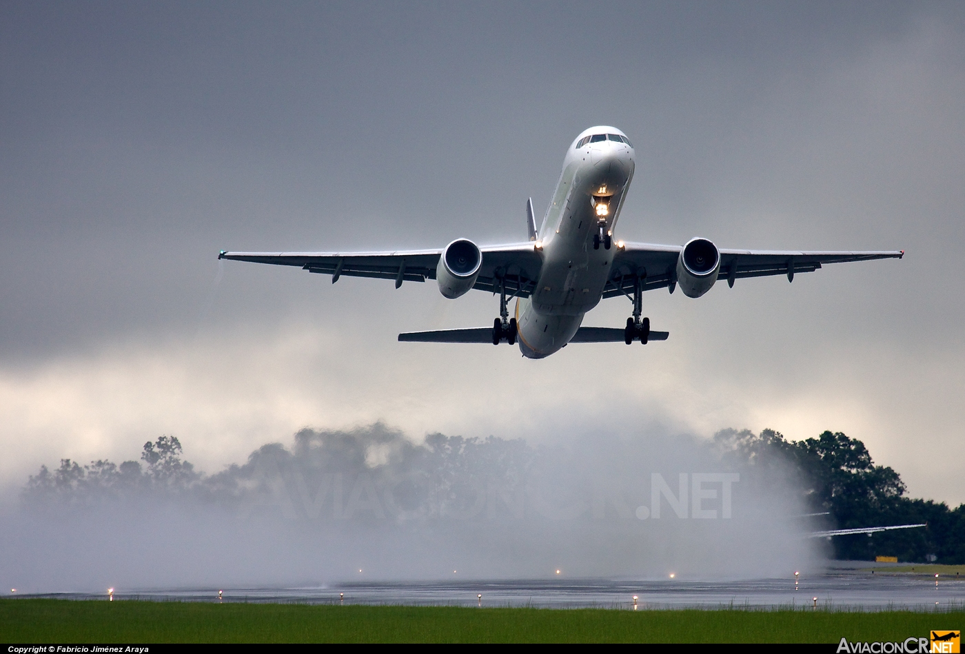 N469UP - Boeing 757-24A(PF) - UPS - United Parcel Service