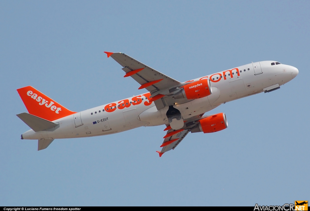 G-EZUT - Airbus A320-214 - EasyJet