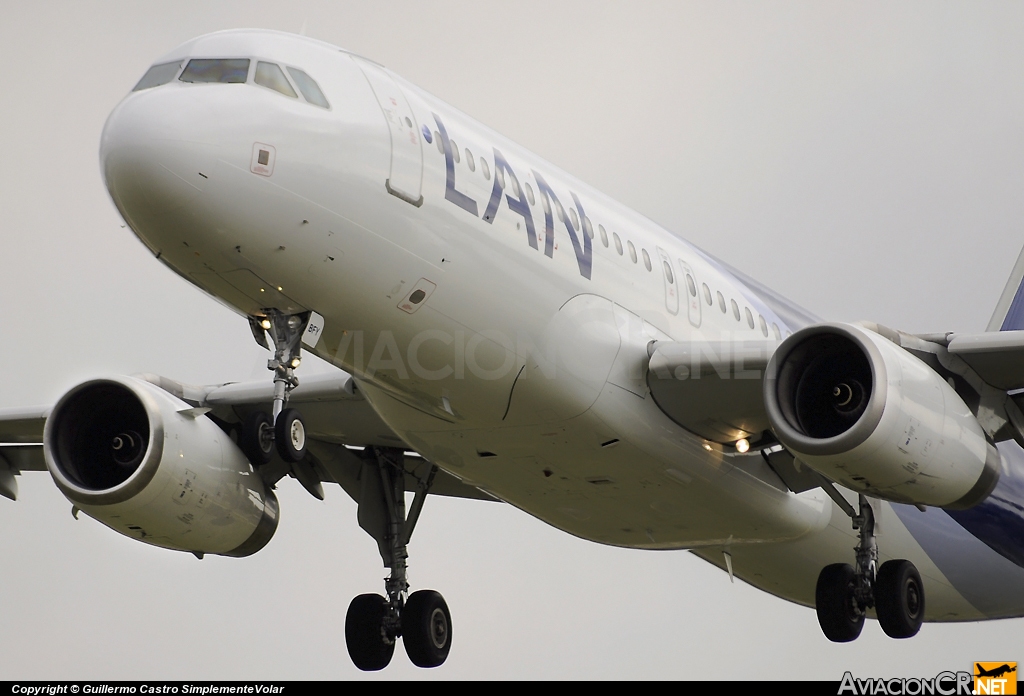 LV-BFY - Airbus A320-233 - LAN Argentina