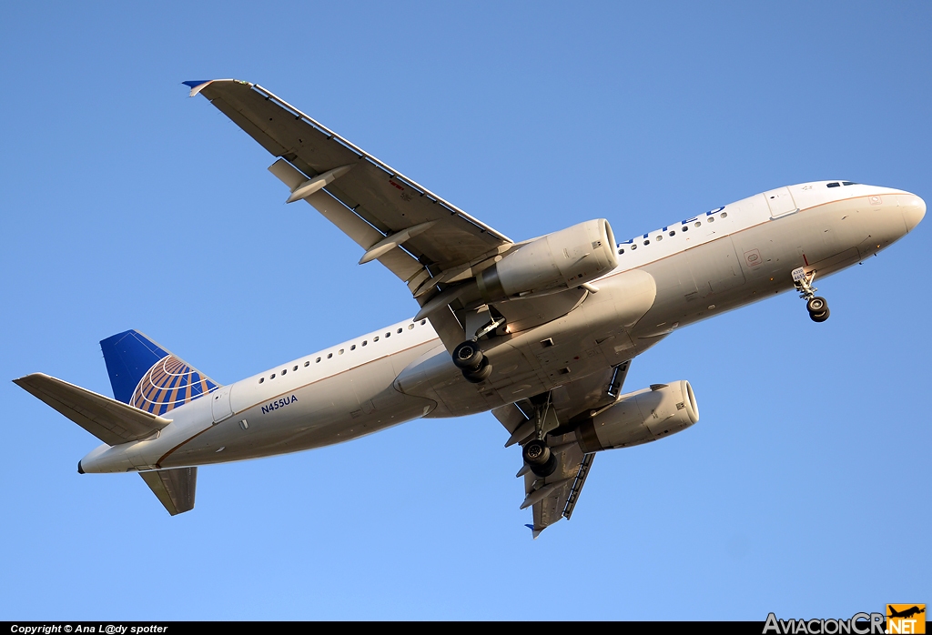 N455UA - Airbus A320-232 - United Airlines