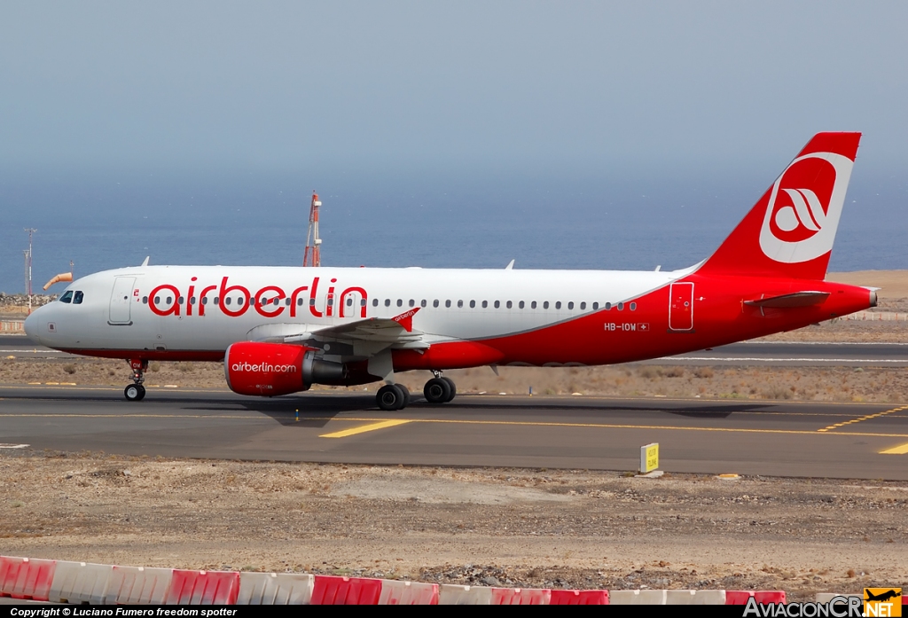 HB-IOW - Airbus A320-214 - Air Berlin