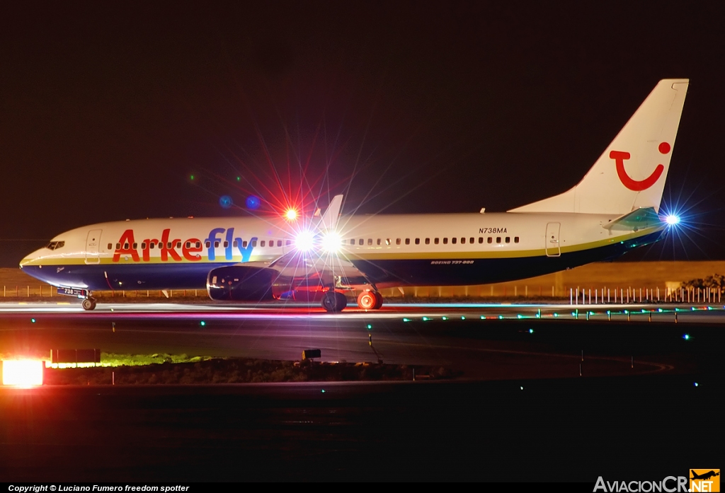 N738MA - Boeing 737-8Q8 - ArkeFly