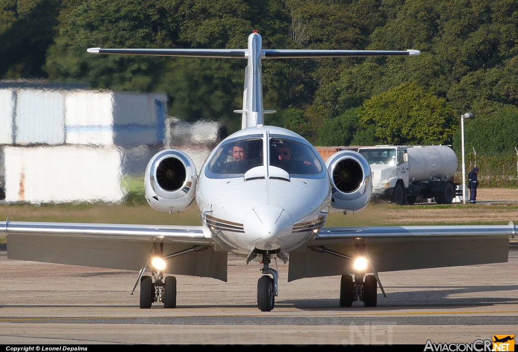 LV-WLG - Gates Learjet 25D - Privado