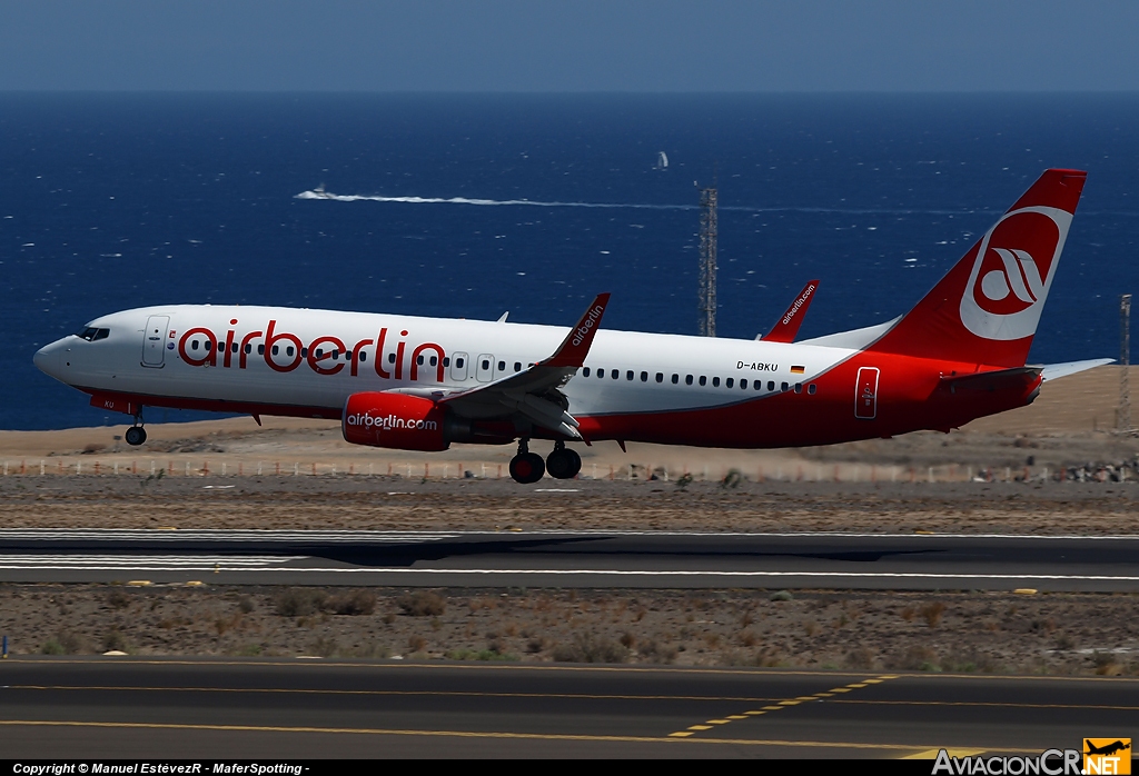 D-ABKU - Boeing 737-86J - Air Berlin