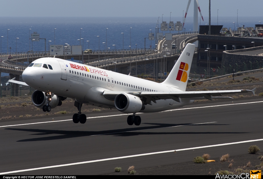 EC-FGR - Airbus A321-211 - Iberia Express
