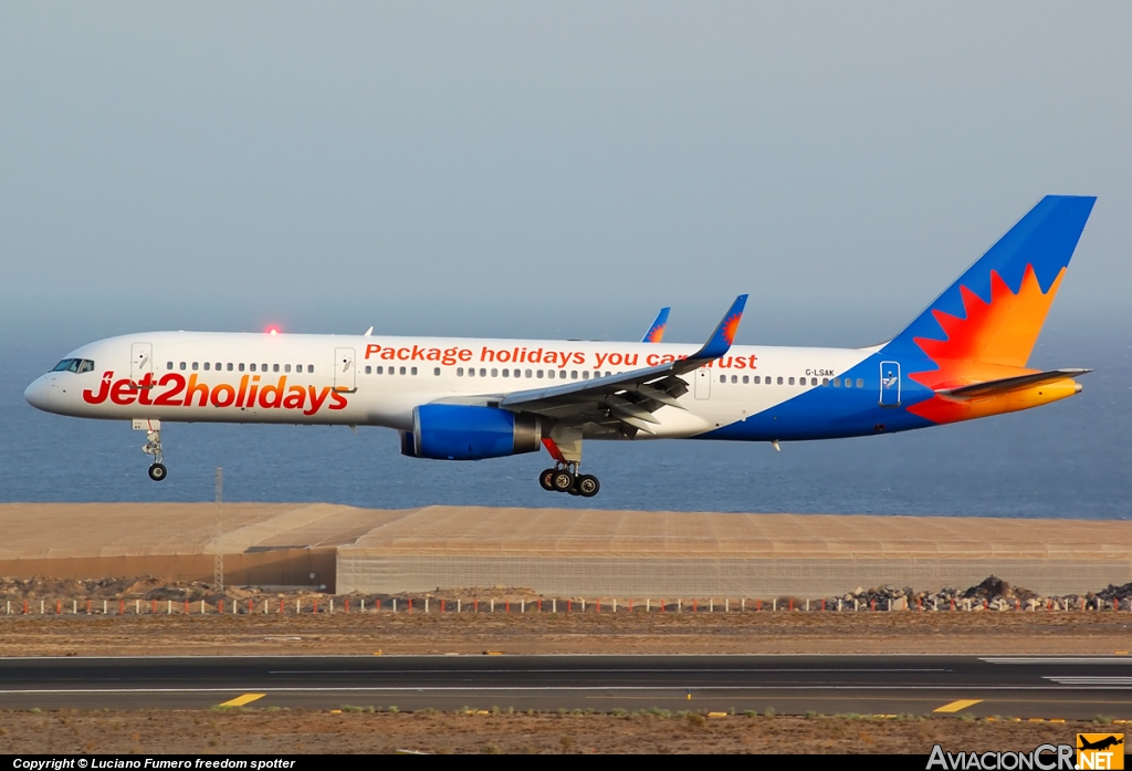 G-LSAK - Boeing 757-23N - Jet2.com G-LSAK - Boeing 757-23N - Jet2.com