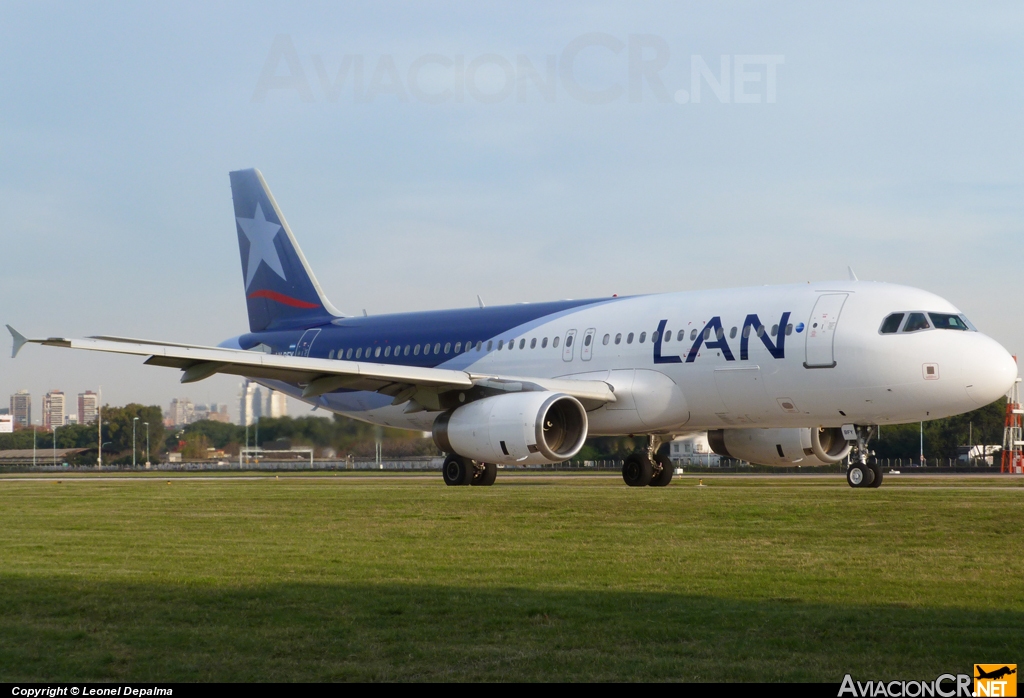 LV-BFY - Airbus A320-233 - LAN Argentina