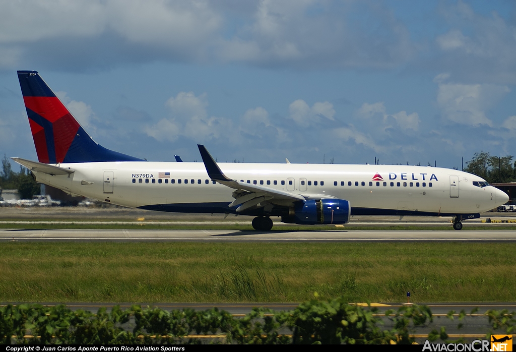 N379DA - Boeing 737-832 - Delta Airlines