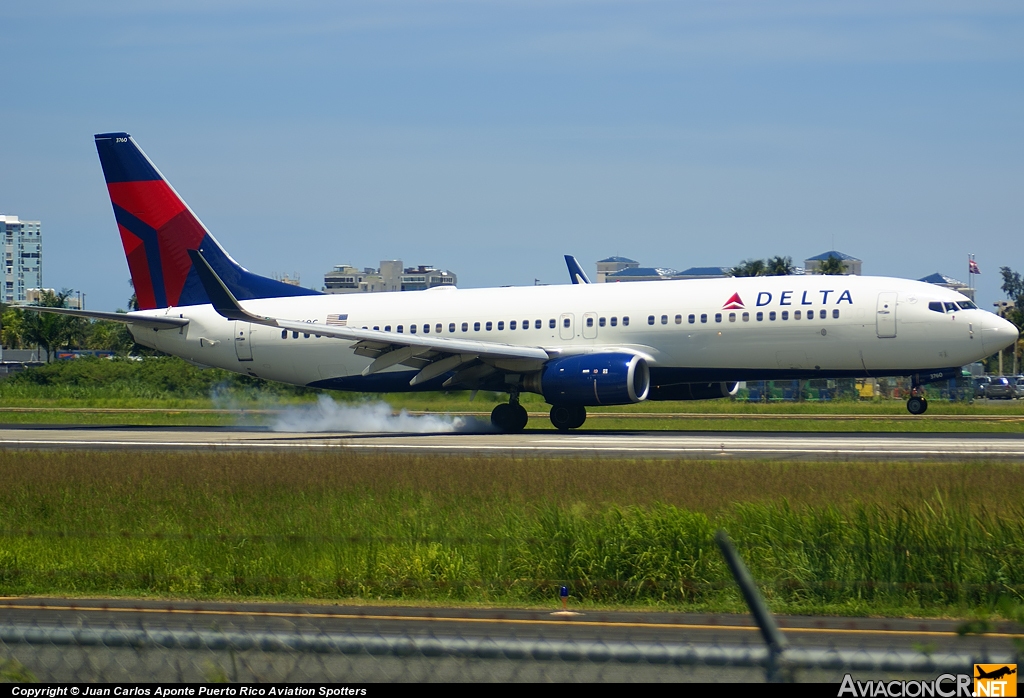 N3760C - Boeing 737-832 - Delta Airlines