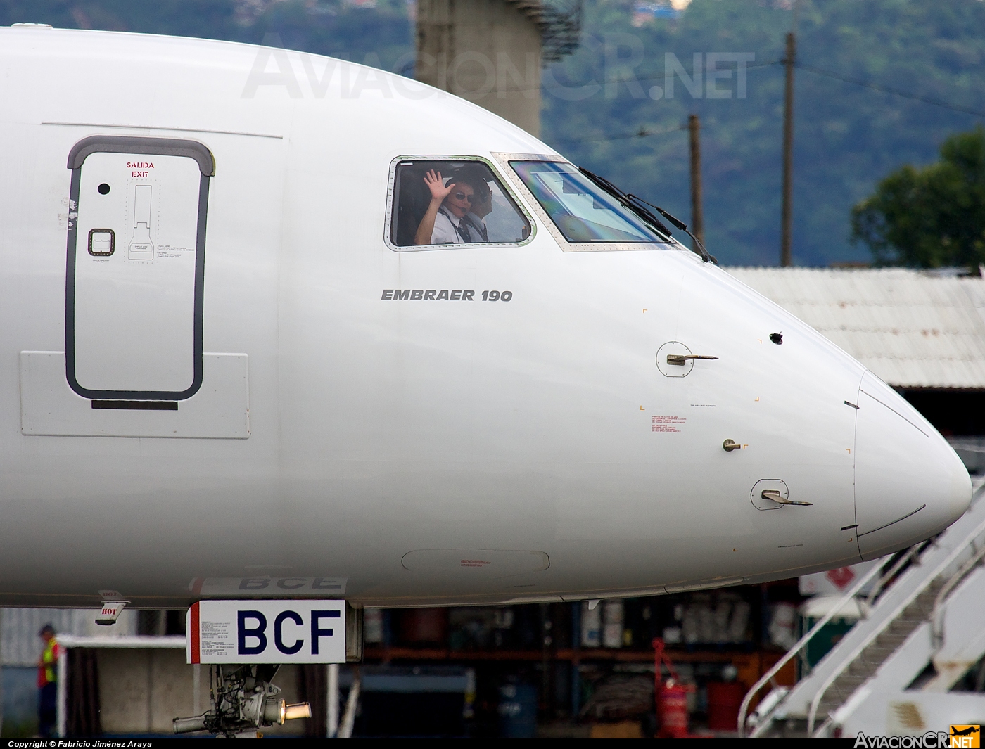 TI-BCF - Embraer 190-100IGW - TACA International Airlines