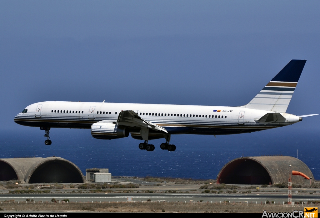 EC-ISY - Boeing 757-256 - Privilege Style