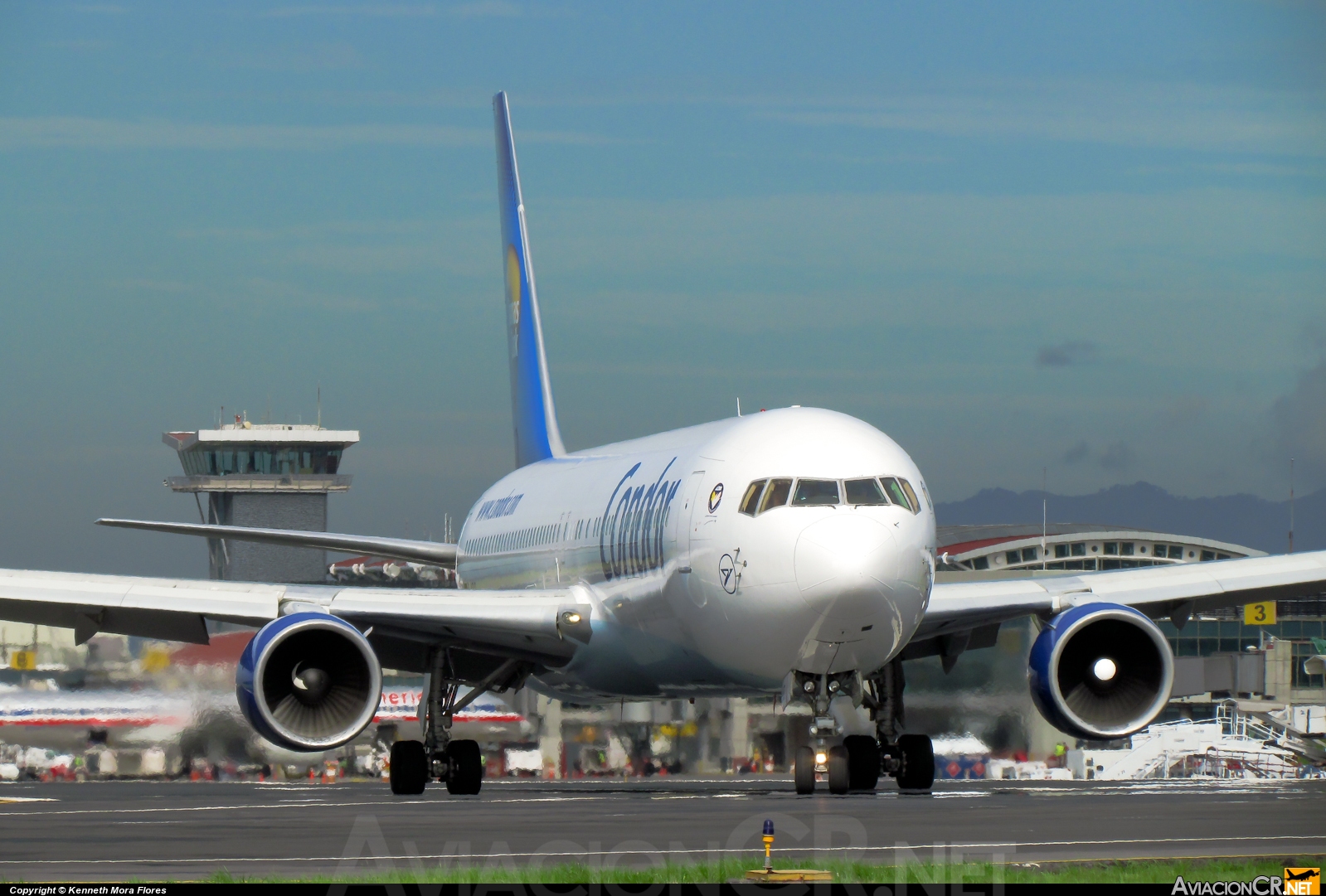 D-ABUD - Boeing 767-330/ER - Condor