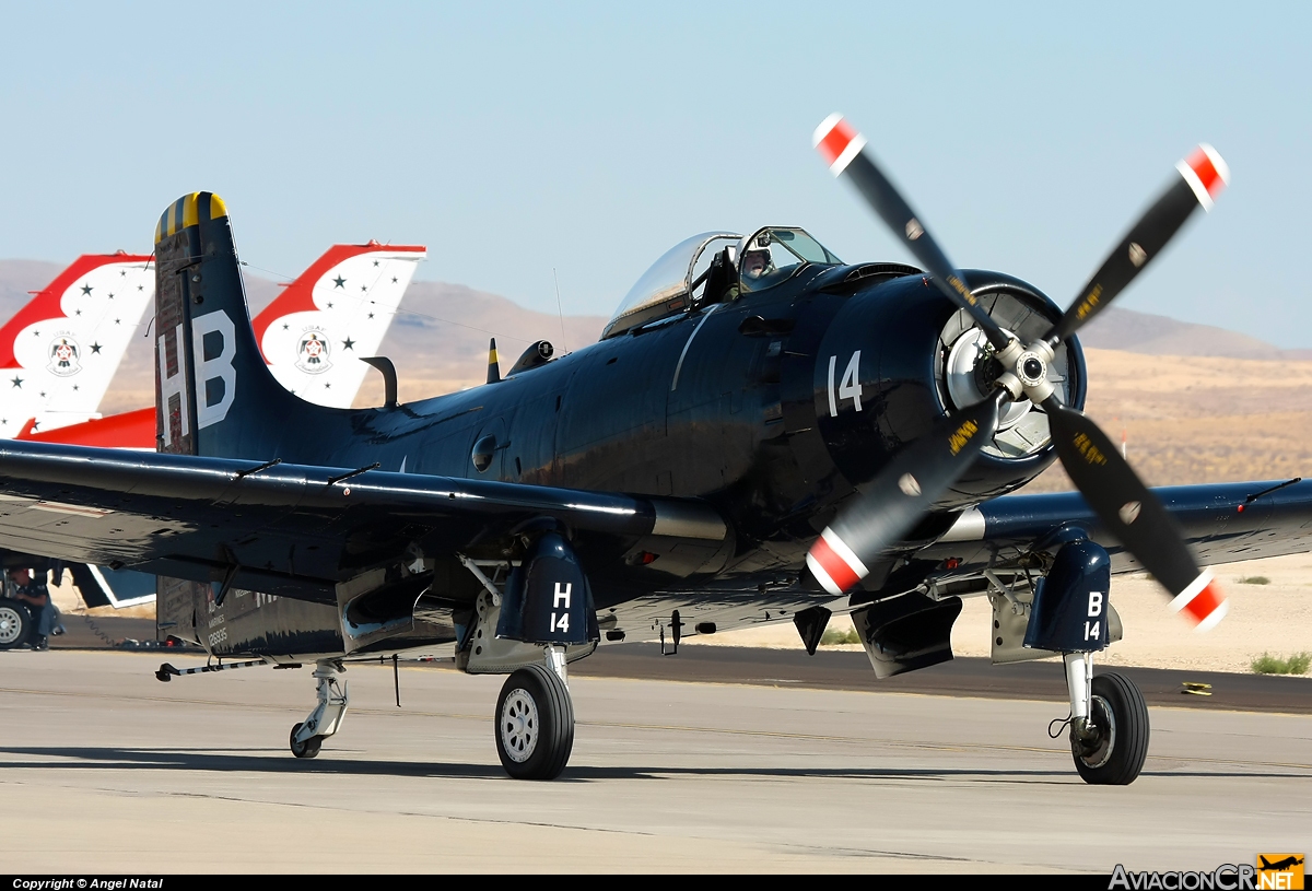 NX2088G - Douglas AD4-NA Skyraider - Privado