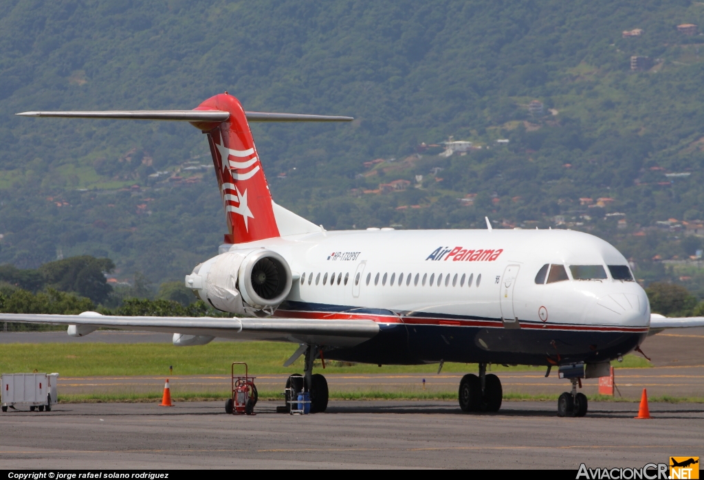 HP-1732PST - Fokker 70 - Air Panama