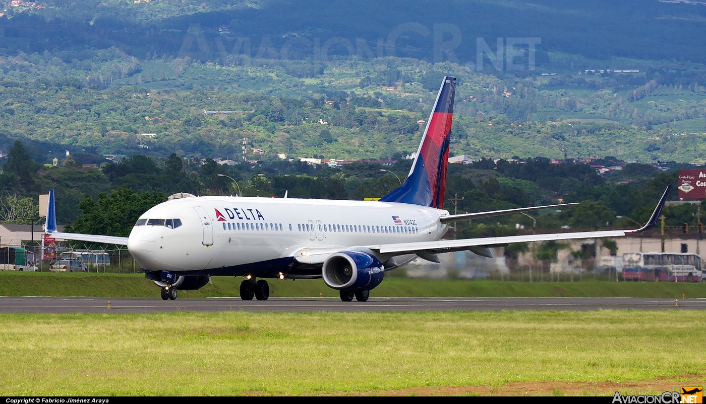 N3742C - Boeing 737-832 - Delta Air Lines