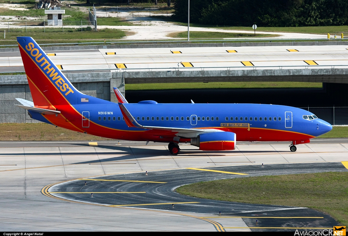 N916WN - Boeing 737-7H4 - Southwest Airlines